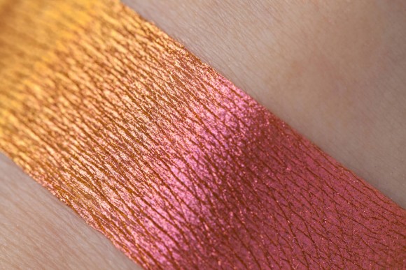 Тени для век Tammy Tanuka "Внимающая Беличьим Просьбам" - локация Лунное Плато, 1 мл Тени для век Tammy Tanuka "Внимающая Беличьим Просьбам" - локация Лунное Плато, 1 мл