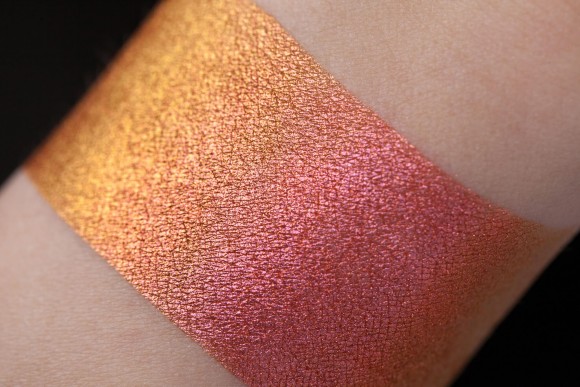 Тени для век Tammy Tanuka "Внимающая Беличьим Просьбам" - локация Лунное Плато, 1 мл Тени для век Tammy Tanuka "Внимающая Беличьим Просьбам" - локация Лунное Плато, 1 мл