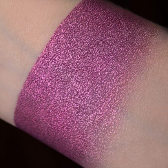 Тени для век Tammy Tanuka "Саботажница" - локация Цветущие Земли, 1 мл