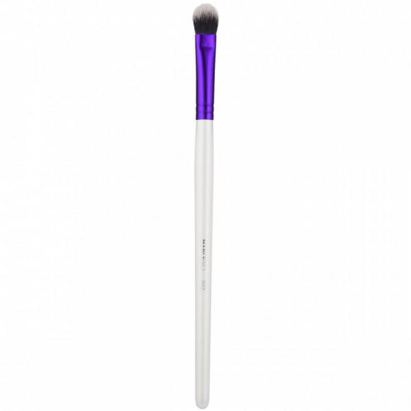Кисть плоская для теней, растушевки карандаша, консилера Manly Pro маленькая плотная - К102