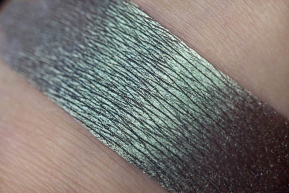 Тени для век Tammy Tanuka "Защитница Ощетинившегося Ельника" - локация Туманные Земли, 1 мл