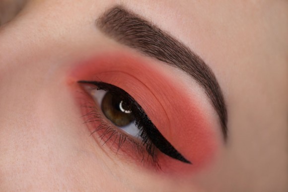 Тени для век Tammy Tanuka "Коралловая Маркиза" - локация Темный Замок, 1 мл