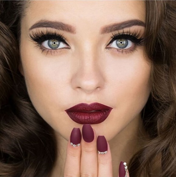 Накладные ресницы Huda Beauty - Farah Lashes #12 Накладные ресницы Huda Beauty - Farah Lashes #12