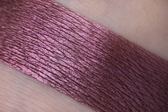 Тени для век Tammy Tanuka "Кутюрье Каштановой Аллеи" - локация Чудолесье, 1 мл