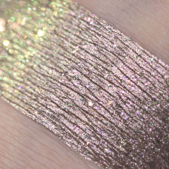 Тени для век Tammy Tanuka "Познавшая Сладость Бриллиантов" - локация Горная Деревушка, 0.5 мл