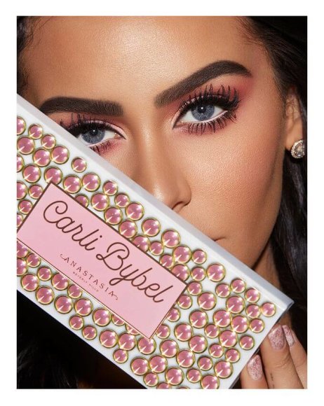 Палетка теней Anastasia Beverly Hills - Carli Bybel Palette Палетка теней Anastasia Beverly Hills - Carli Bybel Palette