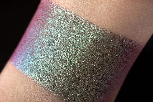 Тени для век Tammy Tanuka "Сердцеедка" - локация Цветущие Земли, 1 мл Тени для век Tammy Tanuka "Сердцеедка" - локация Цветущие Земли, 1 мл