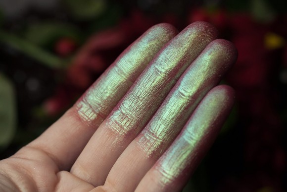 Тени для век Tammy Tanuka "Сердцеедка" - локация Цветущие Земли, 1 мл Тени для век Tammy Tanuka "Сердцеедка" - локация Цветущие Земли, 1 мл