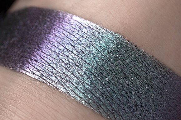 Тени для век Tammy Tanuka "Вальсирующая в Тумане"- локация Туманные Земли, 1 мл