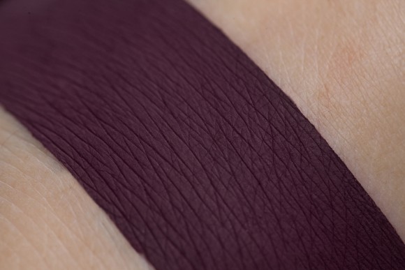 Тени для век Tammy Tanuka "Соблазнившая Королеву" - локация Темный Замок, 1 мл