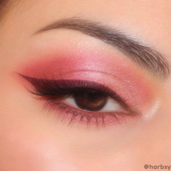 Палетка теней ColourPop - Plush Like Me Палетка теней ColourPop - Plush Like Me