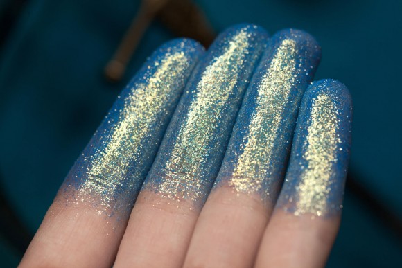 Тени для век Tammy Tanuka "Низвергнувшая Тирана" - локация Беспокойное Море, 1 мл Тени для век Tammy Tanuka "Низвергнувшая Тирана" - локация Беспокойное Море, 1 мл