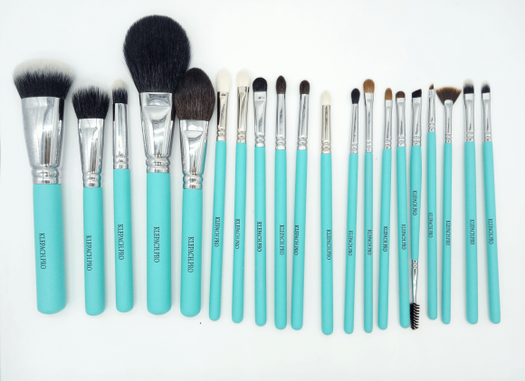 Профессиональный набор кистей Klepach Pro (20 шт) Профессиональный набор кистей Klepach Pro (20 шт)