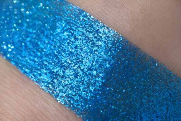 Тени для век Tammy Tanuka "Любимица Фортуны" - локация Беспокойное Море, 1 мл