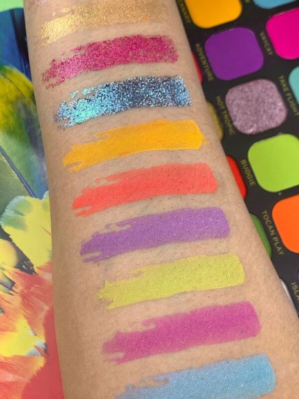 Палетка теней Makeup Revolution Forever Flawless - Bird of Paradise Палетка теней Makeup Revolution Forever Flawless - Bird of Paradise