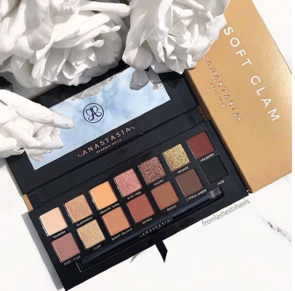Палетка теней Anastasia Beverly Hills Soft Glam Palette Палетка теней Anastasia Beverly Hills Soft Glam Palette