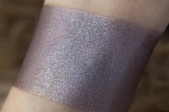 Тени для век Tammy Tanuka "Волчий Пастырь" - серия Туманные Земли, 1 мл Тени для век Tammy Tanuka "Волчий Пастырь" - серия Туманные Земли, 1 мл