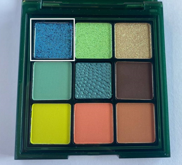 [Уценка] Палетка теней Huda Beauty - Python Wild Obsessions [Повреждение при транспортировке]