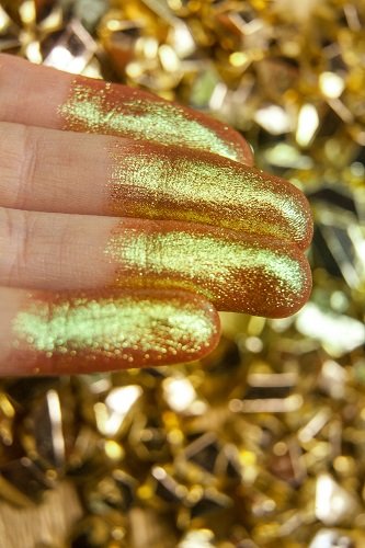 Тени для век Tammy Tanuka "Летящая на Солнечном Драконе" - коллекция Драконий Пик, 1 мл Тени для век Tammy Tanuka "Летящая на Солнечном Драконе" - коллекция Драконий Пик, 1 мл