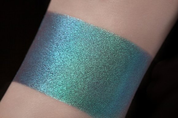 Тени для век Tammy Tanuka "Красавица на Подводной Колеснице" - локация Беспокойное Море, 1 мл