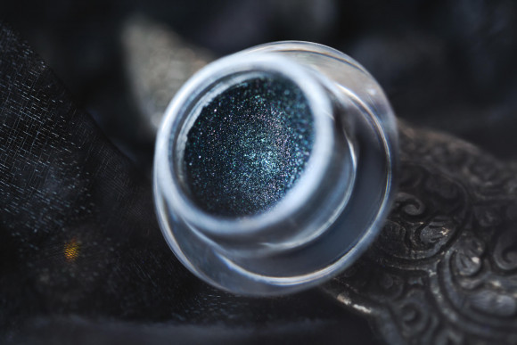 Тени для век Tammy Tanuka "Навь" - серия Туманные Земли, 1 мл Тени для век Tammy Tanuka "Навь" - серия Туманные Земли, 1 мл