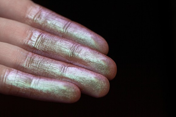 Тени для век Tammy Tanuka "Самозабвенная Шарманщица" - локация Пустыня Заката, 1 мл