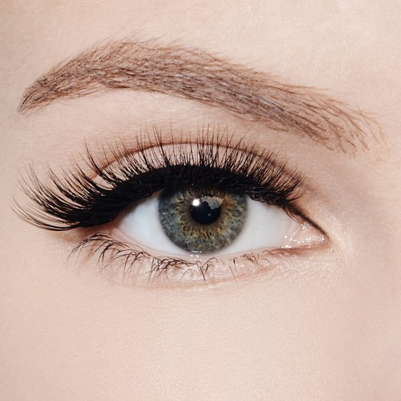 Шёлковые накладные ресницы RomanovaMakeup - Baby Girl - DINA Шёлковые накладные ресницы RomanovaMakeup - Baby Girl - DINA