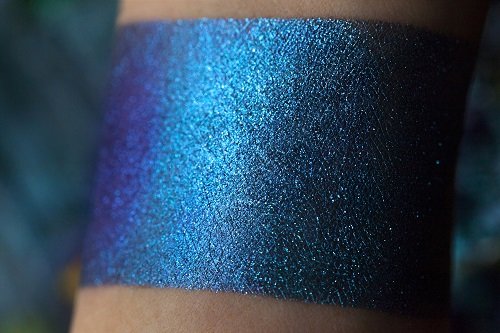 Тени для век Tammy Tanuka "Дочь Ледяного Дракона" - коллекция Повелительницы Драконов, 1 мл Тени для век Tammy Tanuka "Дочь Ледяного Дракона" - коллекция Повелительницы Драконов, 1 мл