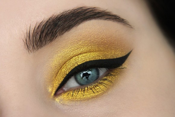 Тени для век Tammy Tanuka "Смиренная Дева" - локация Пустыня Заката, 1 мл