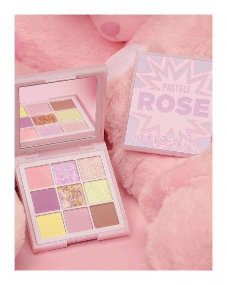 Палетка теней Huda Beauty - Rose Obsessions Palette
