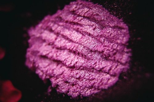 Тени для век Tammy Tanuka "Защитница Маленького Брусничного Дракончика" - коллекция Повелительницы Драконов, 1 мл