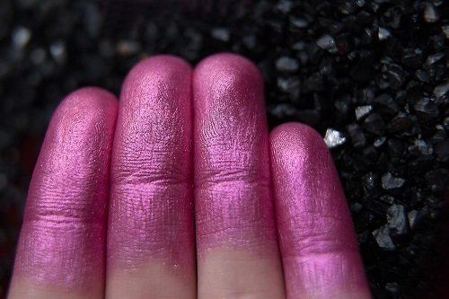 Тени для век Tammy Tanuka "Защитница Маленького Брусничного Дракончика" - коллекция Повелительницы Драконов, 1 мл