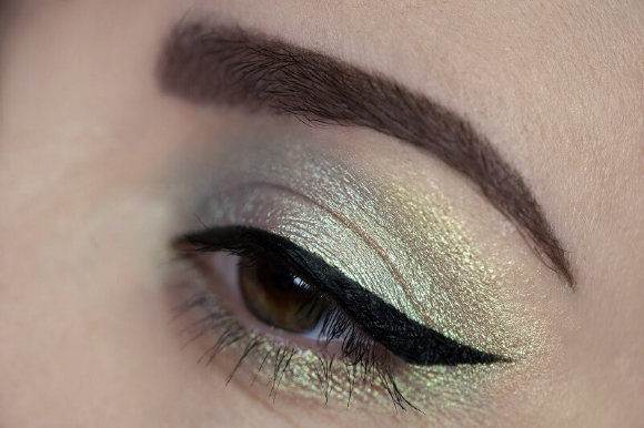 Тени для век Tammy Tanuka "Источник Света" - локация Горная Деревушка, 1 мл