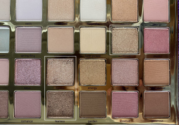 [Уценка] Палетка теней Tarte - Tartelette full bloom Amazonian clay palette [Повреждение при транспортировке] - 1