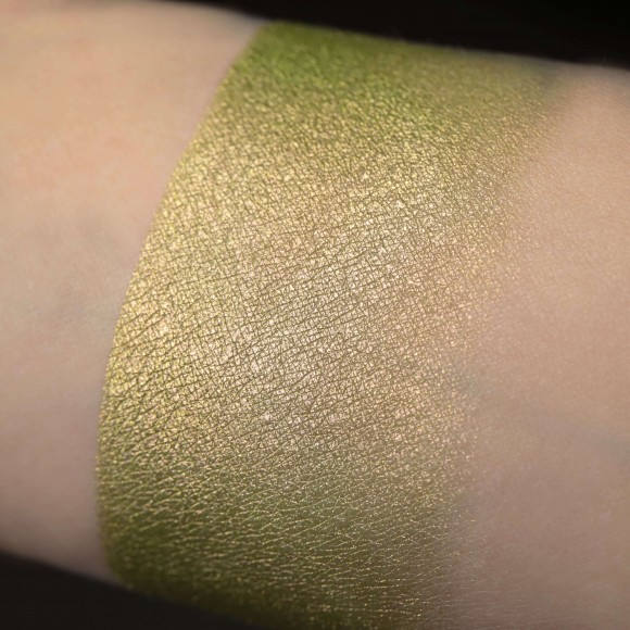 Тени для век Tammy Tanuka "Кормилица" - локация Чудолесье, 1 мл Тени для век Tammy Tanuka "Кормилица" - локация Чудолесье, 1 мл