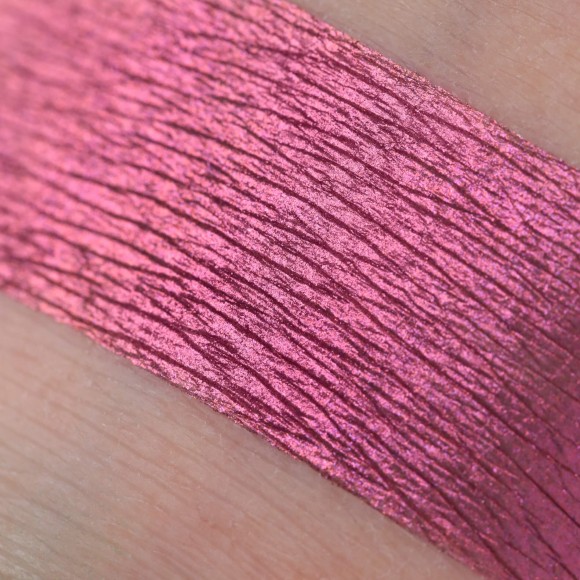 Тени для век Tammy Tanuka "Клюквенный Камикадзе" - локация Цветущие Земли, 1 мл Тени для век Tammy Tanuka "Клюквенный Камикадзе" - локация Цветущие Земли, 1 мл