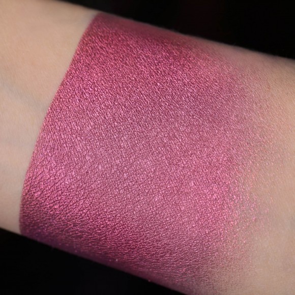 Тени для век Tammy Tanuka "Клюквенный Камикадзе" - локация Цветущие Земли, 1 мл Тени для век Tammy Tanuka "Клюквенный Камикадзе" - локация Цветущие Земли, 1 мл