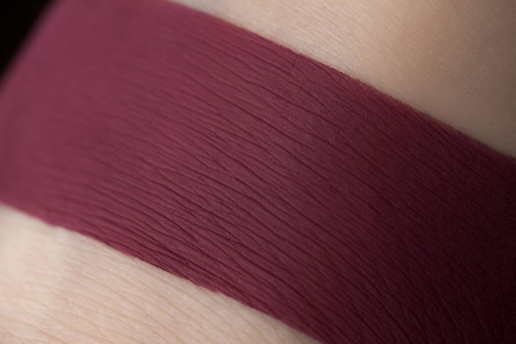 Тени для век Tammy Tanuka "Обладающая Властью" - локация Темный Замок, 1 мл