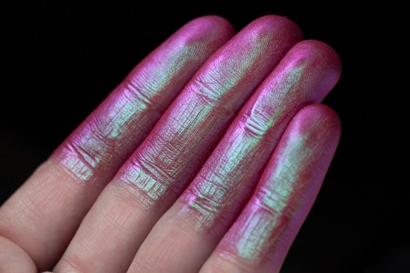 Тени для век Tammy Tanuka "Пленница Розовой Лозы" - локация Цветущие Земли, 0.5 мл