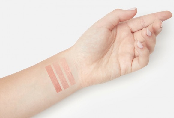 [Исходящий срок годности] Палетка румян Milani Rose Blush Trio Palette - 02 Floral Fantasy