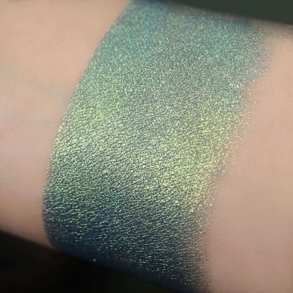 Тени для век Tammy Tanuka "Обличитель" - локация Беспокойное Море, 1 мл Тени для век Tammy Tanuka "Обличитель" - локация Беспокойное Море, 1 мл