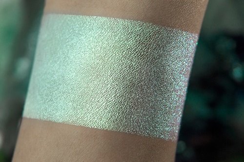 Тени для век Tammy Tanuka "Эликсир Снежной Мяты" - коллекция Алхимия, 1 мл Тени для век Tammy Tanuka "Эликсир Снежной Мяты" - коллекция Алхимия, 1 мл