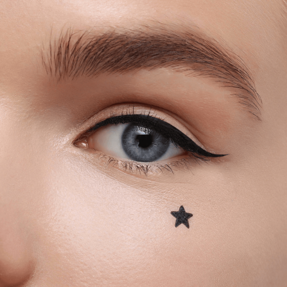 [Истекающий срок годности] Подводка-фломастер для век Lamel Professional - OhMy Stamp Liner 402 Звездочка/черный