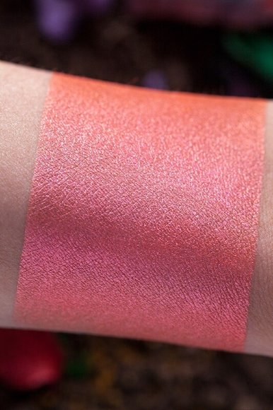 Тени для век Tammy Tanuka "Опасная Детка" - серия Духи, 1 мл Тени для век Tammy Tanuka "Опасная Детка" - серия Духи, 1 мл