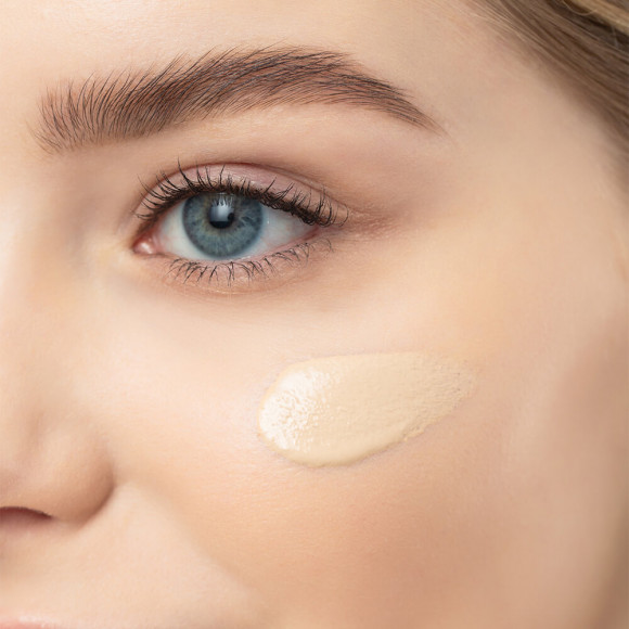 Тональное средство Shik - Perfect Liquid Foundation - 01 (20мл)