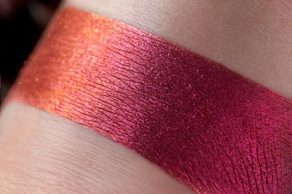 Тени для век Tammy Tanuka "Обжигающая" - серия Повелительницы Драконов, 1 мл