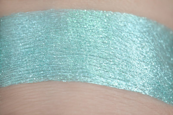 Тени для век Tammy Tanuka "Неизвестная Рыбка" - локация Беспокойное Море, 1 мл Тени для век Tammy Tanuka "Неизвестная Рыбка" - локация Беспокойное Море, 1 мл