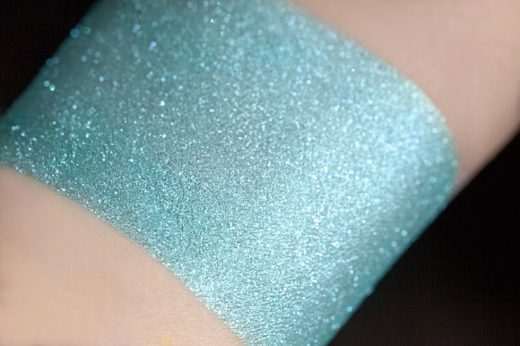 Тени для век Tammy Tanuka "Неизвестная Рыбка" - локация Беспокойное Море, 1 мл Тени для век Tammy Tanuka "Неизвестная Рыбка" - локация Беспокойное Море, 1 мл