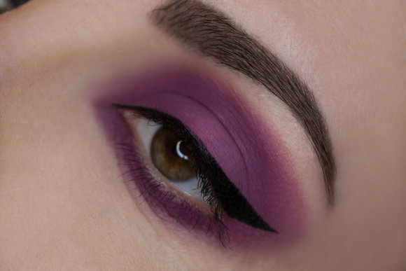 Тени для век Tammy Tanuka "Нонконформистка", локация Темный Замок, 1 мл Тени для век Tammy Tanuka "Нонконформистка", локация Темный Замок, 1 мл